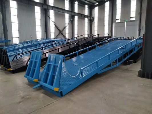 Steel Frame Steel Dock Ramp 8mm Slip Resistant Mesh Adjustable Speed Height Steel Portable Yard Ramp
